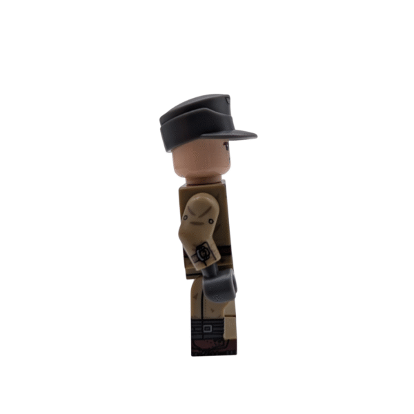 Gebrigsjäger with MP40